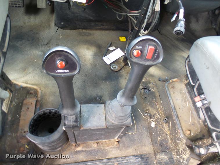 image for item CC9149 2004 International 7400 Crew Cab dump truck