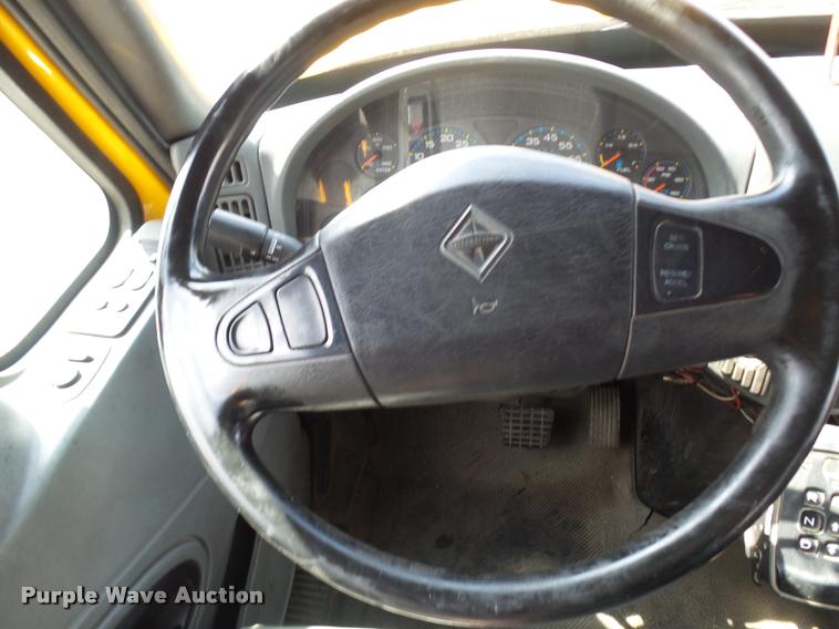 image for item CC9149 2004 International 7400 Crew Cab dump truck