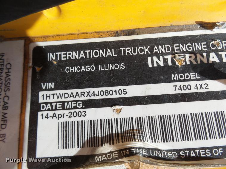 image for item CC9149 2004 International 7400 Crew Cab dump truck