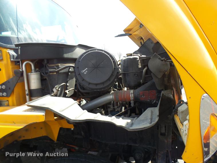 image for item CC9149 2004 International 7400 Crew Cab dump truck