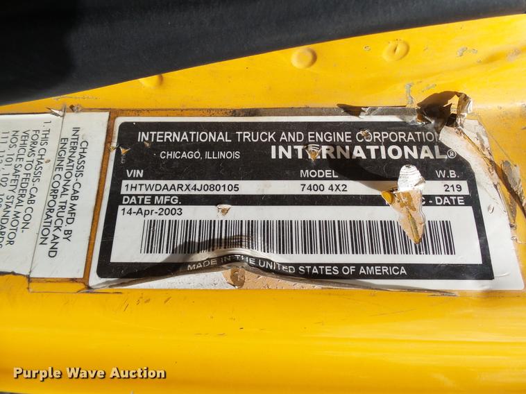 image for item CC9149 2004 International 7400 Crew Cab dump truck