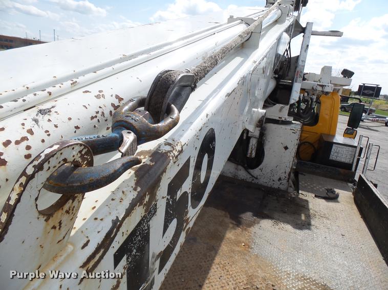 image for item CC9158 2005 International DuraStar 4300 bucket truck