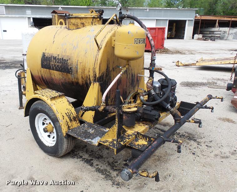 image for item CC9174 1999 Seal Master seal coat machine