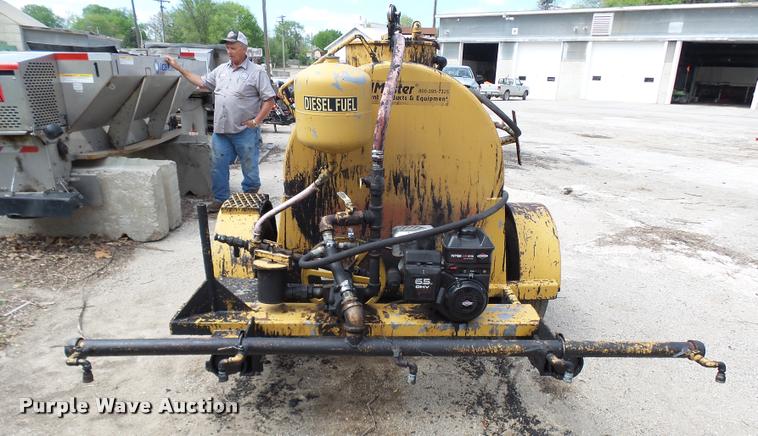 image for item CC9174 1999 Seal Master seal coat machine