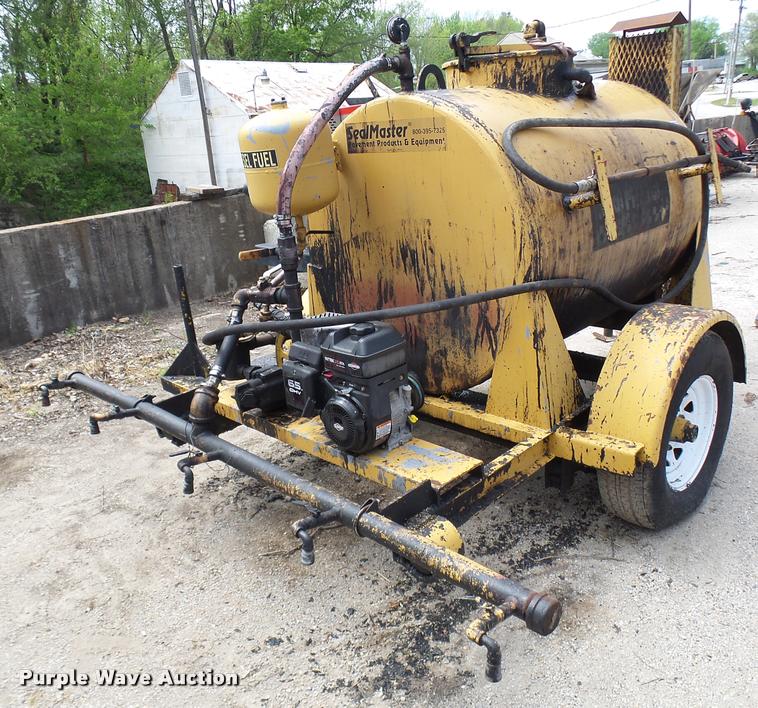 image for item CC9174 1999 Seal Master seal coat machine