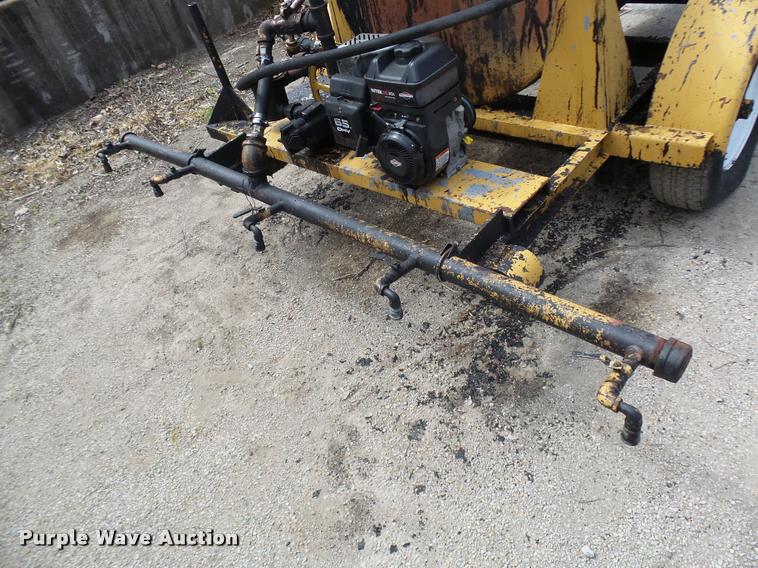 image for item CC9174 1999 Seal Master seal coat machine