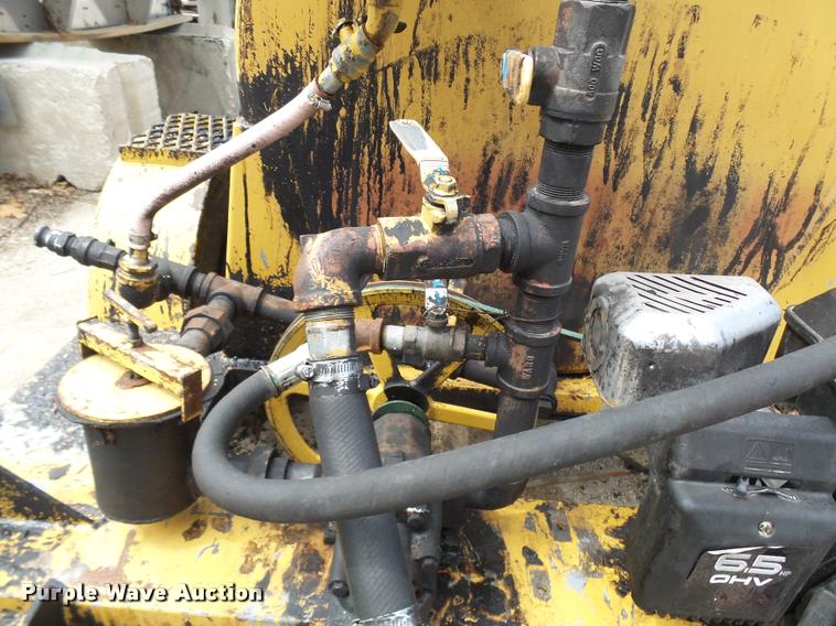 image for item CC9174 1999 Seal Master seal coat machine