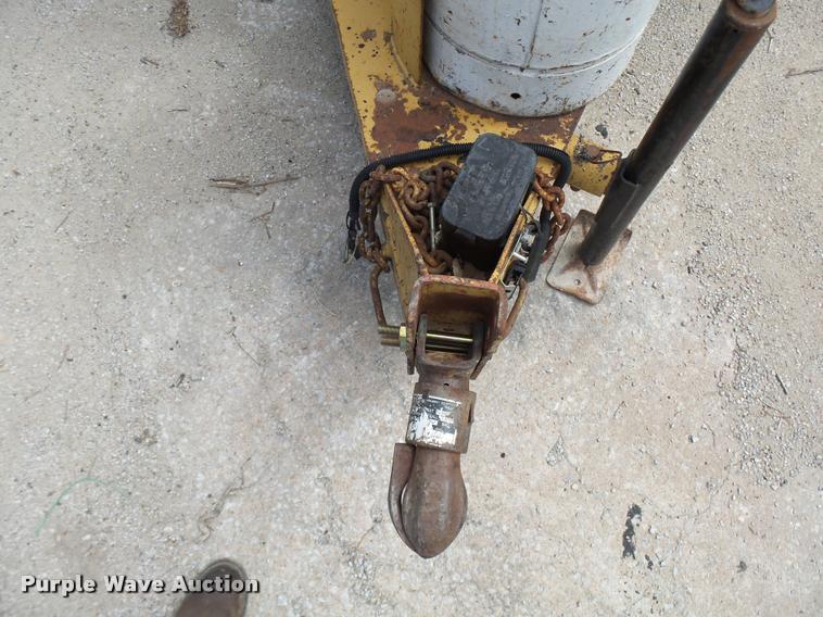 image for item CC9174 1999 Seal Master seal coat machine