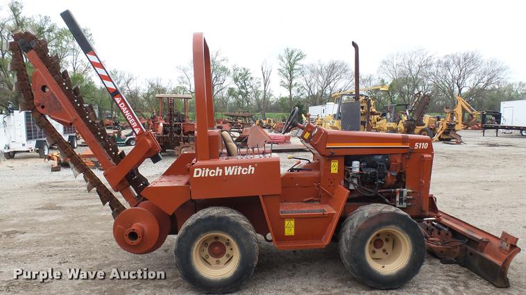 image for item DA0482 1992 Ditch Witch 5110 trencher
