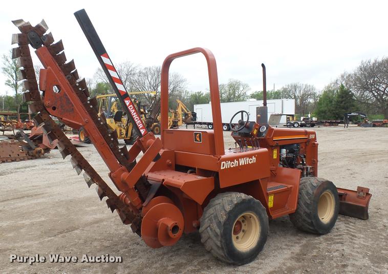 image for item DA0482 1992 Ditch Witch 5110 trencher