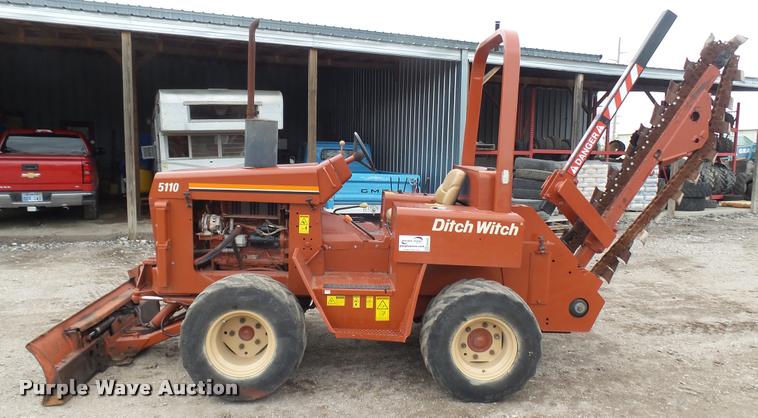 image for item DA0482 1992 Ditch Witch 5110 trencher