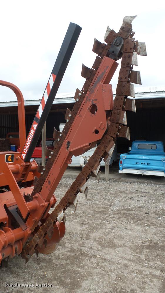 image for item DA0482 1992 Ditch Witch 5110 trencher