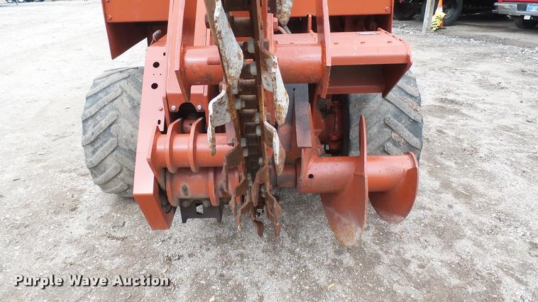 image for item DA0482 1992 Ditch Witch 5110 trencher