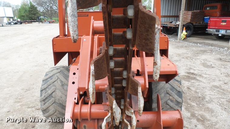 image for item DA0482 1992 Ditch Witch 5110 trencher