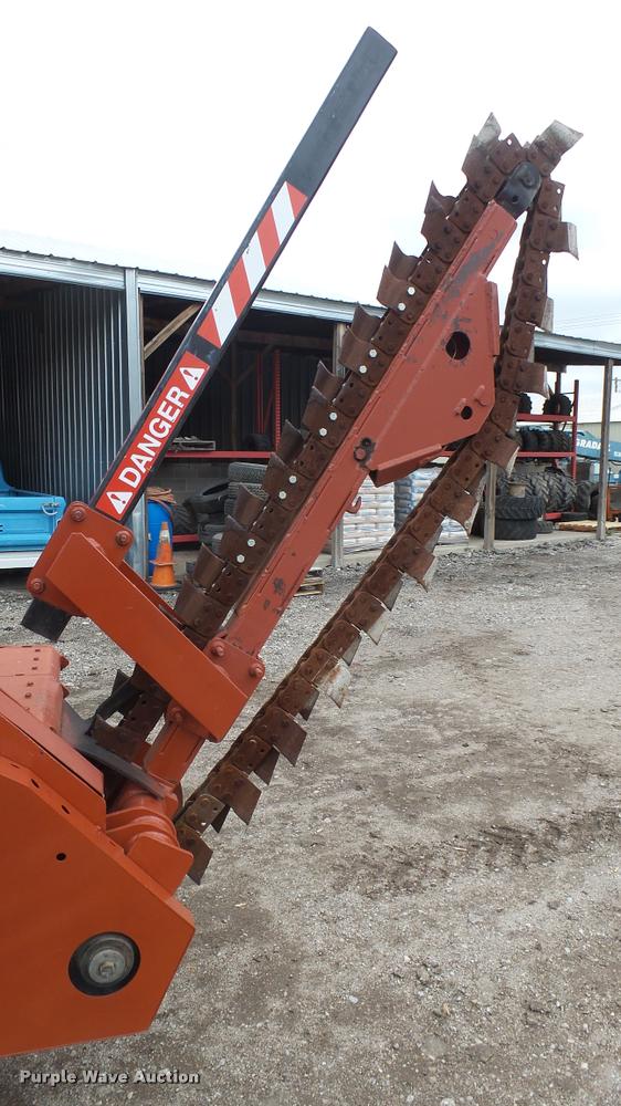 image for item DA0482 1992 Ditch Witch 5110 trencher