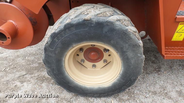 image for item DA0482 1992 Ditch Witch 5110 trencher