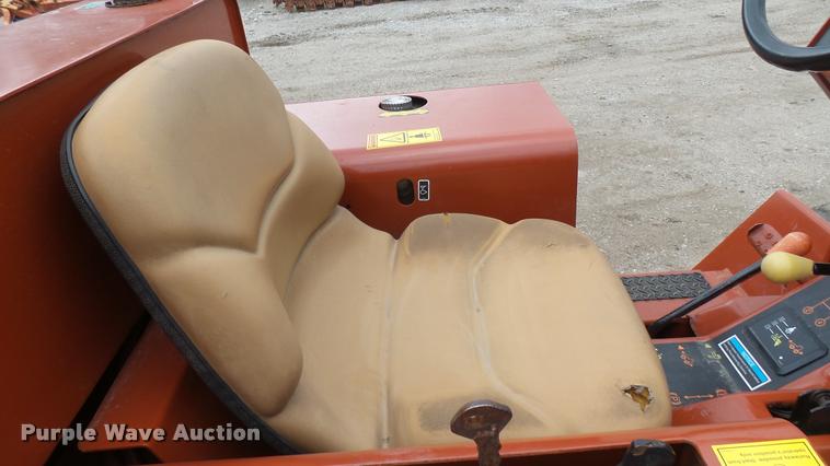 image for item DA0482 1992 Ditch Witch 5110 trencher