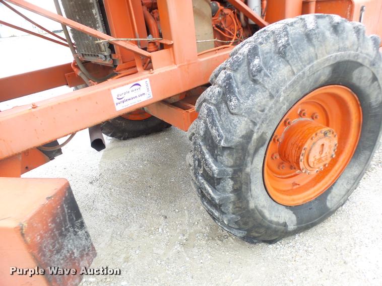 image for item DA3429 1984 Lull 844 telehandler