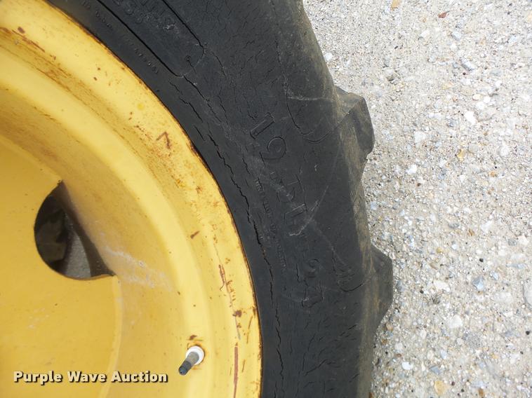 image for item DA3430 John Deere 480-B forklift