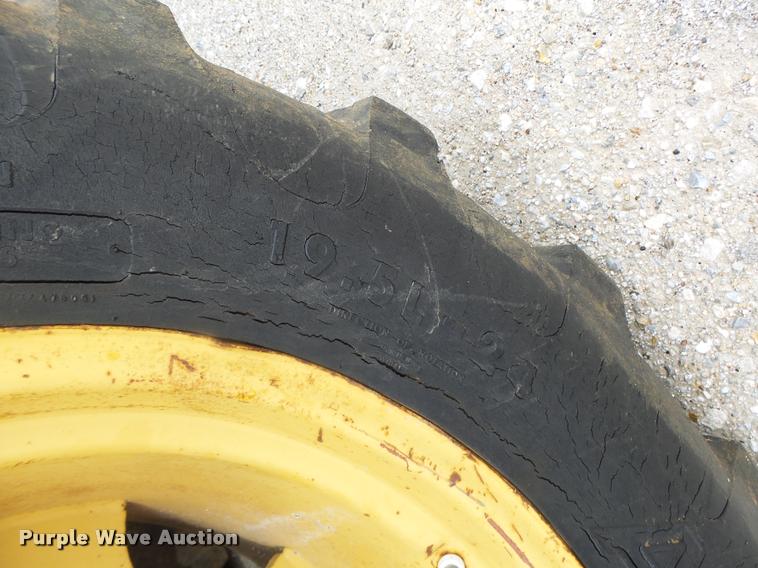 image for item DA3430 John Deere 480-B forklift