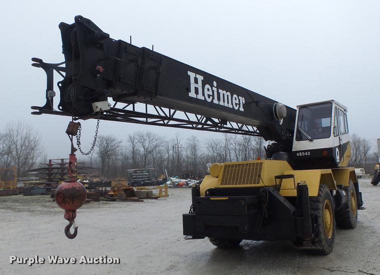 image for item DA3432 1980 P & H Omega 18 crane