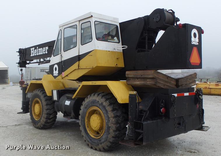 image for item DA3432 1980 P & H Omega 18 crane