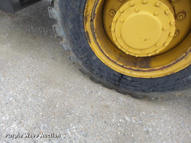 image for item DA3432 1980 P & H Omega 18 crane