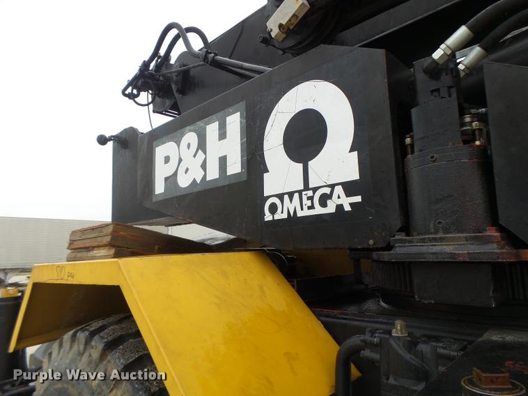 image for item DA3432 1980 P & H Omega 18 crane