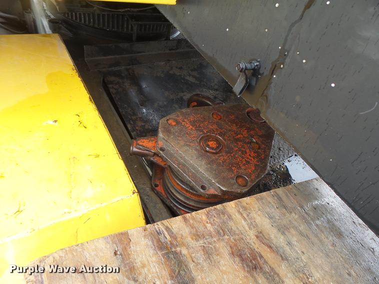 image for item DA3432 1980 P & H Omega 18 crane