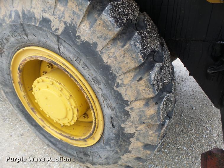 image for item DA3432 1980 P & H Omega 18 crane