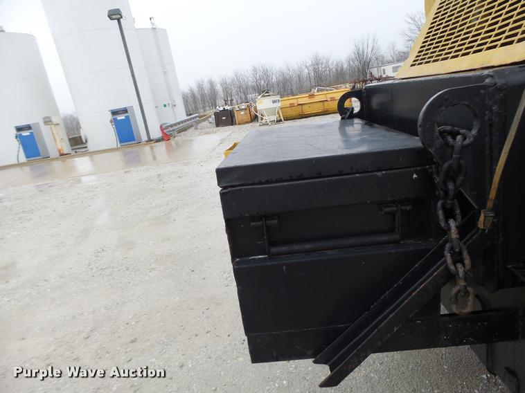 image for item DA3432 1980 P & H Omega 18 crane