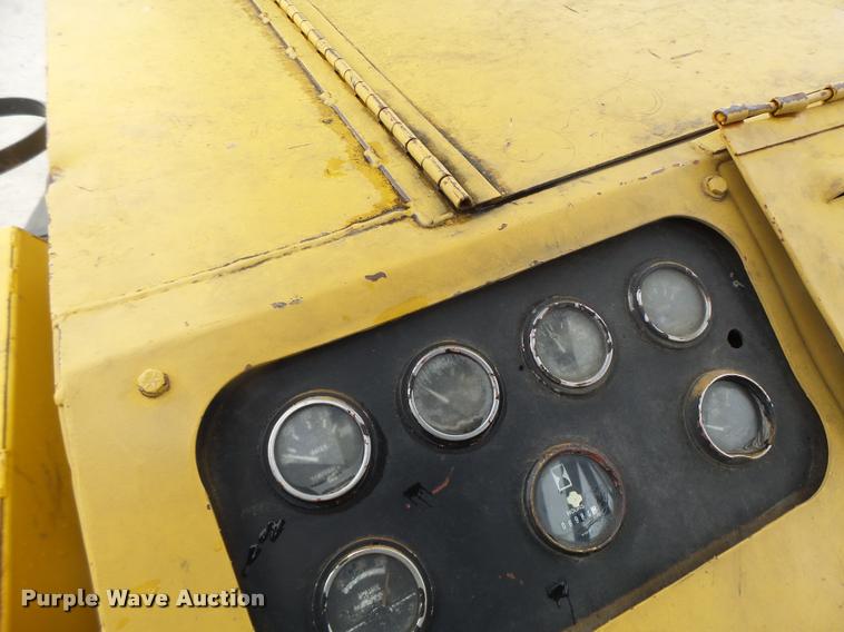 image for item DA3432 1980 P & H Omega 18 crane