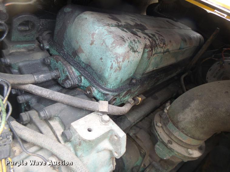 image for item DA3432 1980 P & H Omega 18 crane