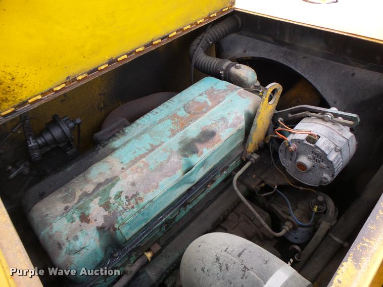 image for item DA3432 1980 P & H Omega 18 crane