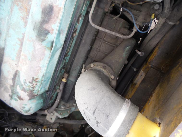 image for item DA3432 1980 P & H Omega 18 crane