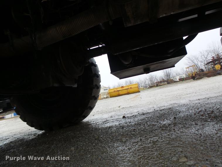 image for item DA3432 1980 P & H Omega 18 crane