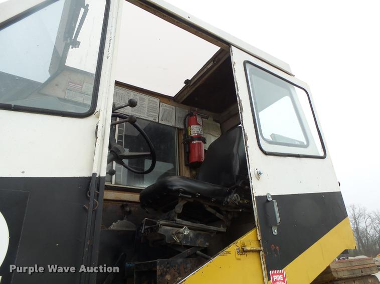 image for item DA3432 1980 P & H Omega 18 crane