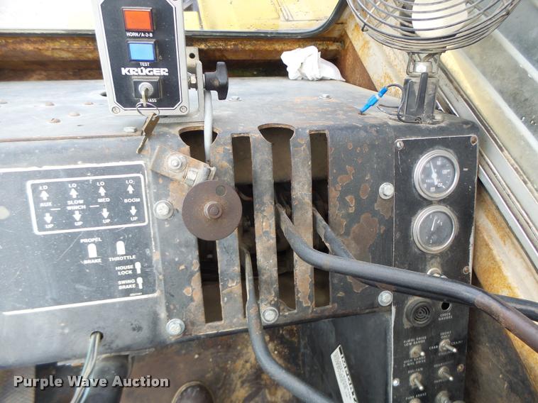 image for item DA3432 1980 P & H Omega 18 crane