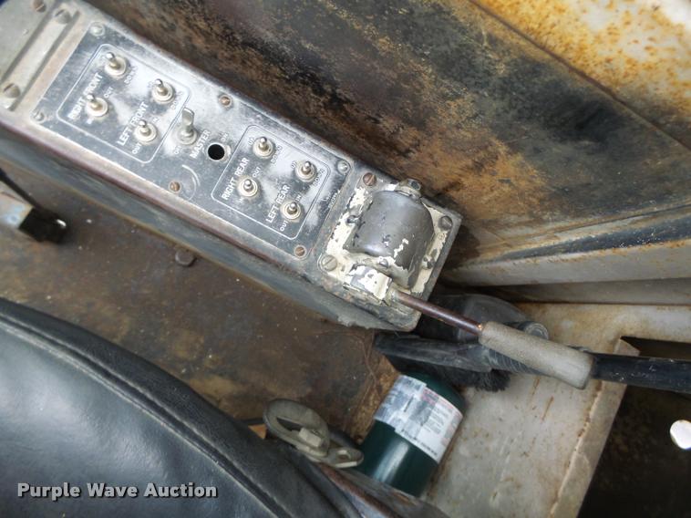 image for item DA3432 1980 P & H Omega 18 crane