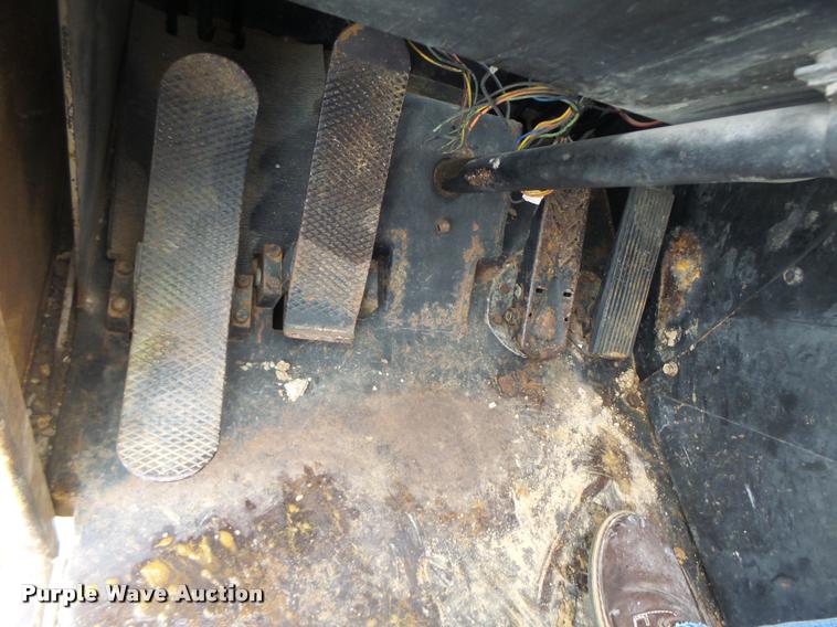 image for item DA3432 1980 P & H Omega 18 crane