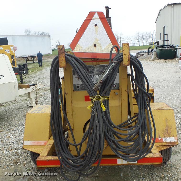 image for item DA3435 Lincoln SA200 welder