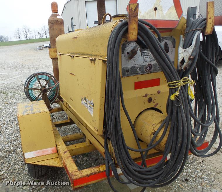 image for item DA3435 Lincoln SA200 welder