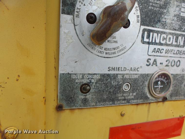 image for item DA3435 Lincoln SA200 welder
