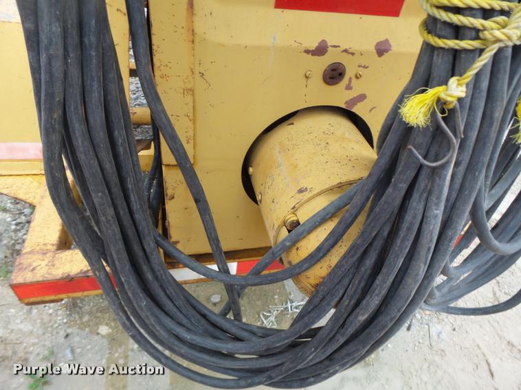 image for item DA3435 Lincoln SA200 welder