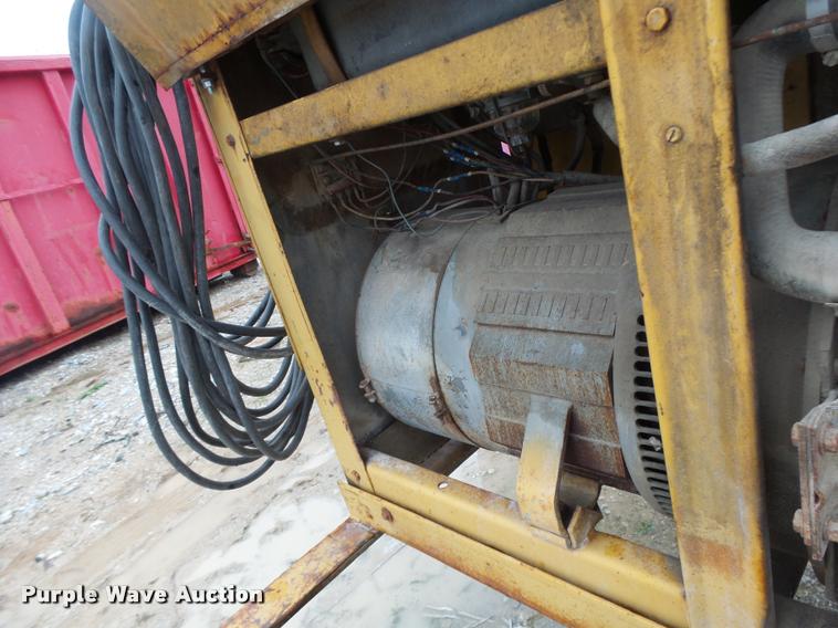 image for item DA3435 Lincoln SA200 welder