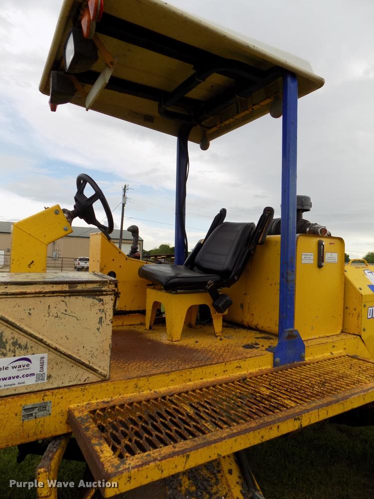 image for item DA6076 2010 Superior Broom DT80J broom