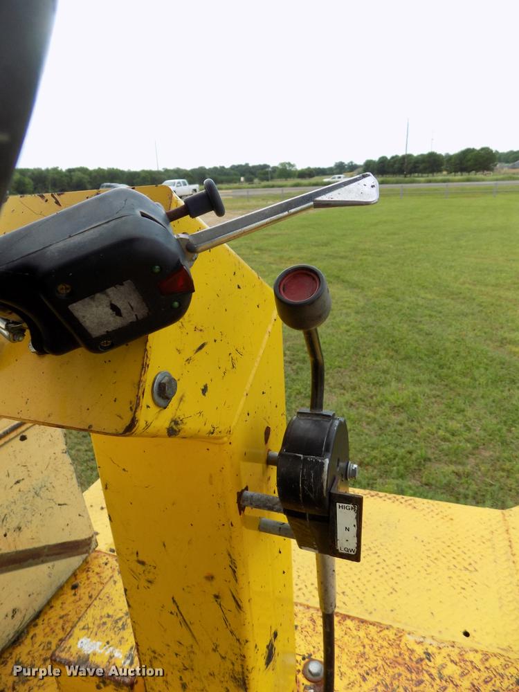 image for item DA6076 2010 Superior Broom DT80J broom