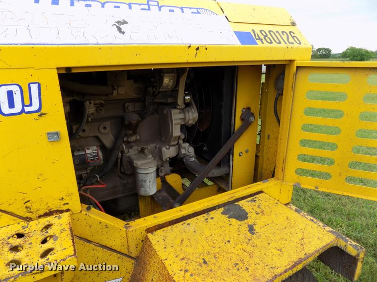 image for item DA6076 2010 Superior Broom DT80J broom