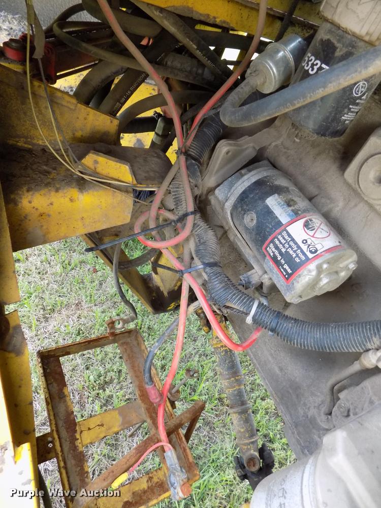 image for item DA6076 2010 Superior Broom DT80J broom