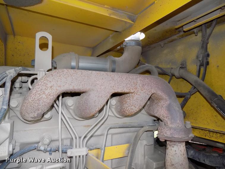 image for item DA6076 2010 Superior Broom DT80J broom